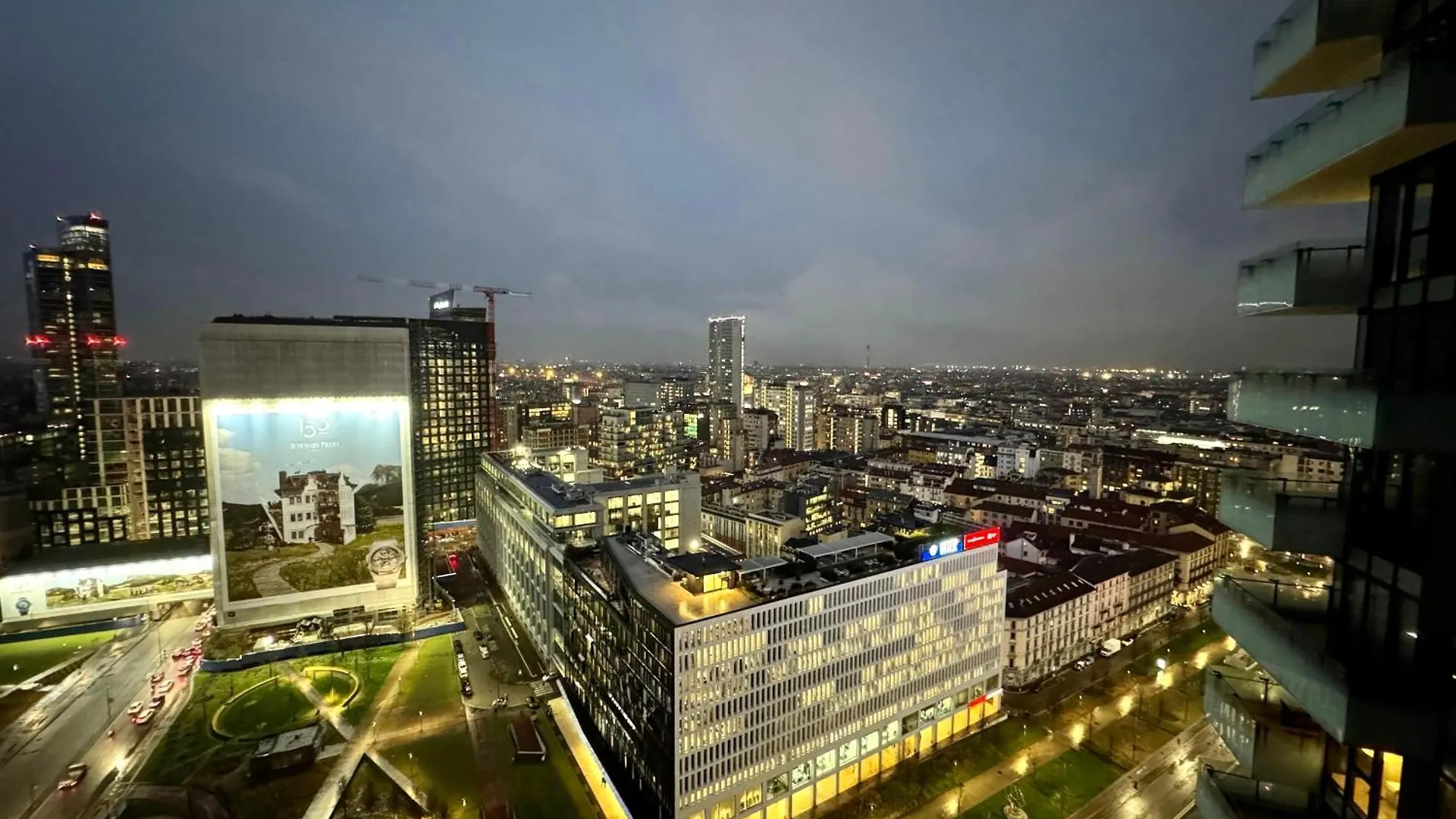 Solaria 18 Skyloft Lägenhet Milano